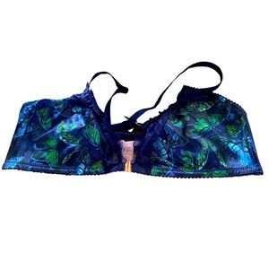 NAVY BLUE FLORAL ‘FENTY’ BRA!!
